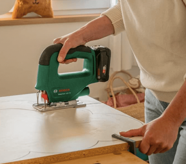 Bosch EasySaw 18V-70 – Seghetto Alternativo a Batteria